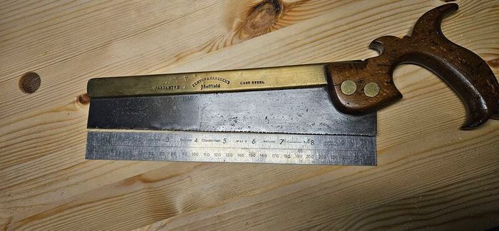 19th century dovetail saw