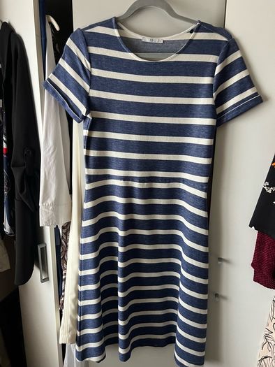 Ladies stunning dress size S