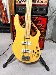 Swan Alpha Fretless