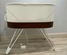 Snoo Smart Baby Bassinet Happiest Baby