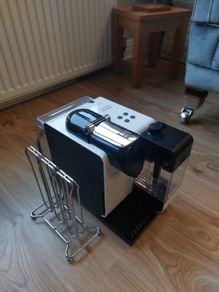 coffee machine and pod holder