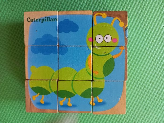 Wooden cubes puzzle