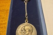 Vintage Vatican Johannes XXIII Pavlvs VI Pont Max Medal Keychain