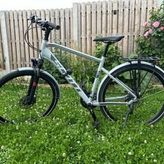 Scott sub sport 10 hybrid bike