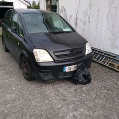 Opel meriva petrol breaking.