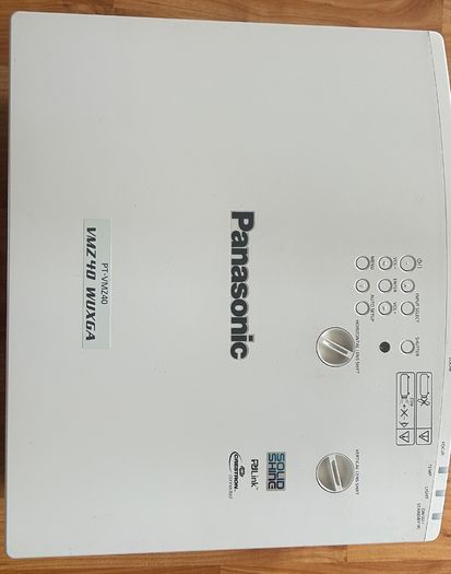 Panasonic projector VMZ40