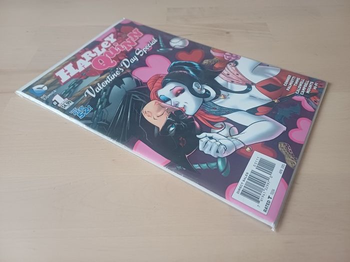 Harley Quinn x 2 Little Black Book & Valentine's Day Special Comic Books Number #1