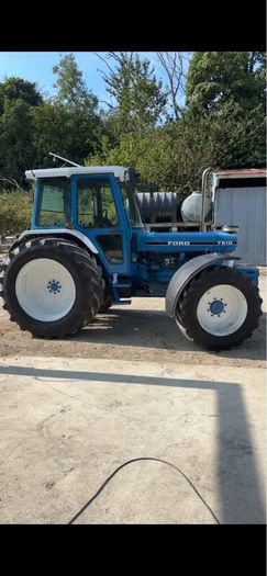 Ford 7810