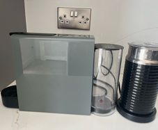 Nespresso machine & milk frother