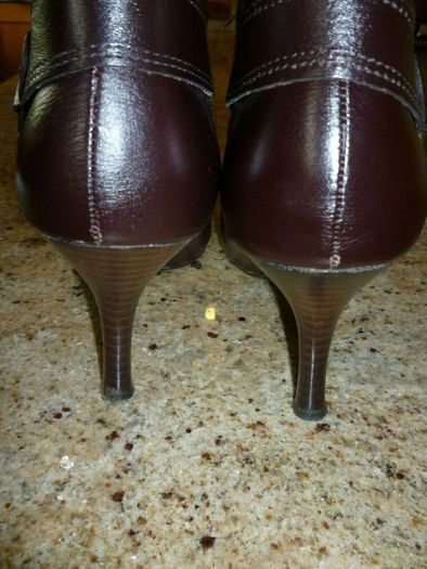 Gionni rustic brown leather boots Size Uk 6 Eu 39 with original box Immaculate. Euro 125 new