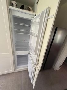 INDESIT Integrated Fridge Freezer