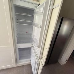INDESIT Integrated Fridge Freezer