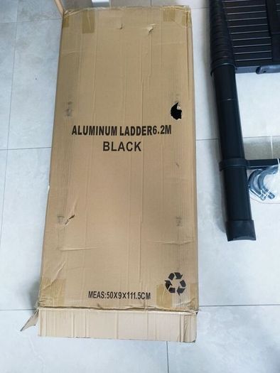 Aluminium telescopic ladder
