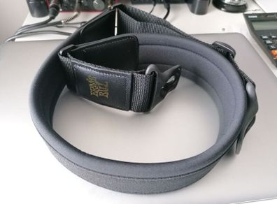 Ernie Ball polylock neoprene padded guitar strap