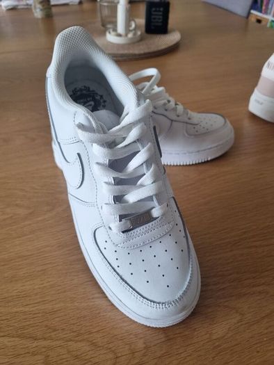air force 1 runners size 6 (worn once)