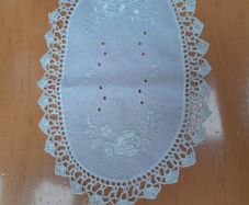 6 lace pieces
