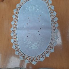 6 lace pieces