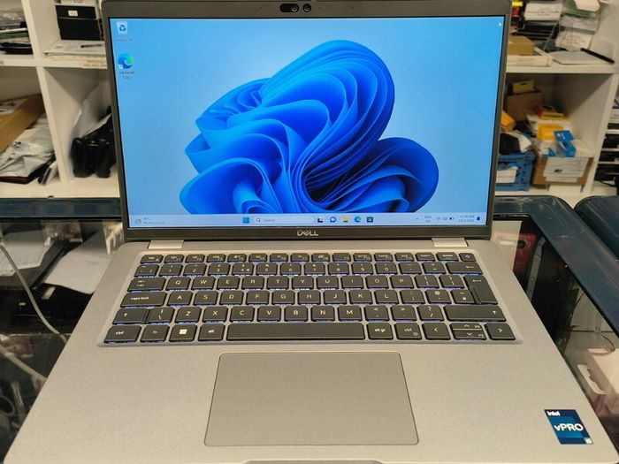 Dell Latitude 5440 14" Intel Core i5-1345U (13th Gen) 16GB 500GB SSD Windows 11 Pro Grey