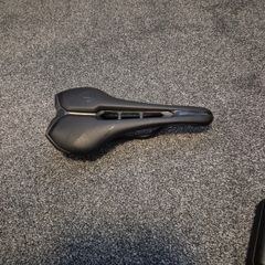 Saddle Pro Falcon Team Saddle 142mm