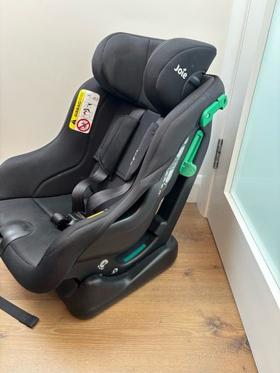 Joie steadi R129 Car Seat - Birth to 4 years - Rear and forward facing.