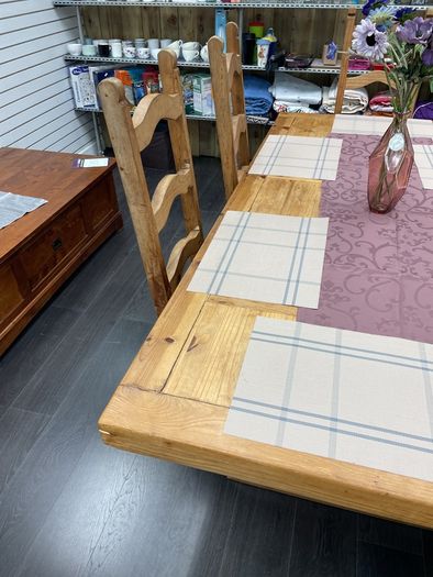table and 5 chairs