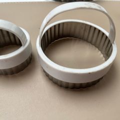 2 Pastry Cutters