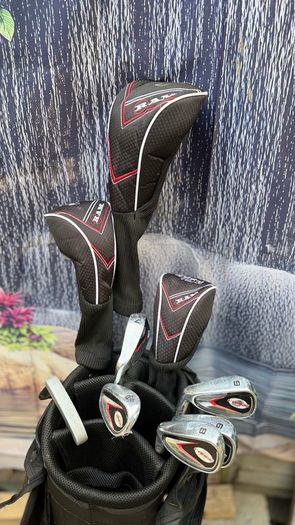 Left handed golf clubs