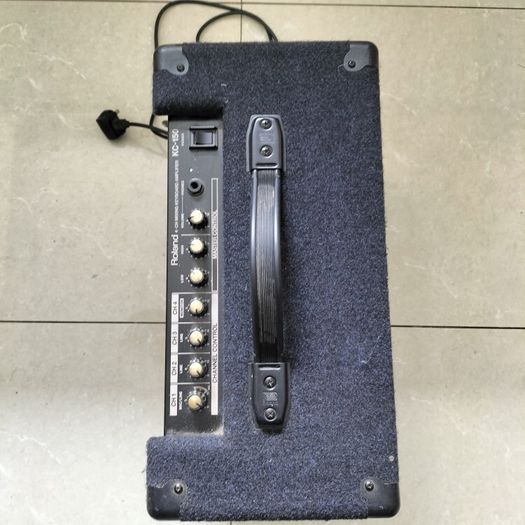 Roland KC150 amp