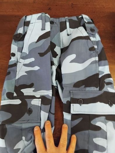 Waist Size 26 Midnight Camo Trs