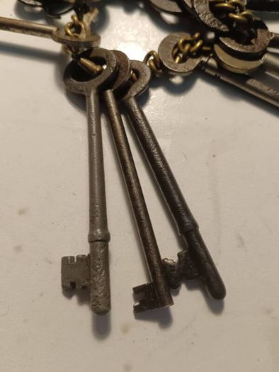 18 Georgian and Victorian Keys