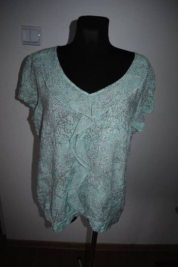 Nice top size UK18 EU46 Postage included