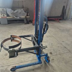 Barrel lifter and tipper