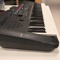 Piano Yamaha PSR E263