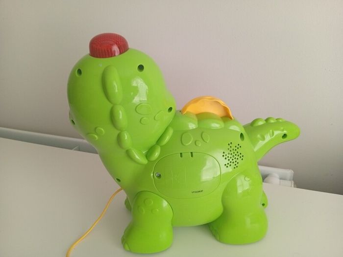 vtech feed me dino