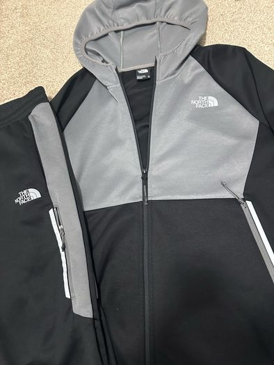 Men's  northface tracksuit