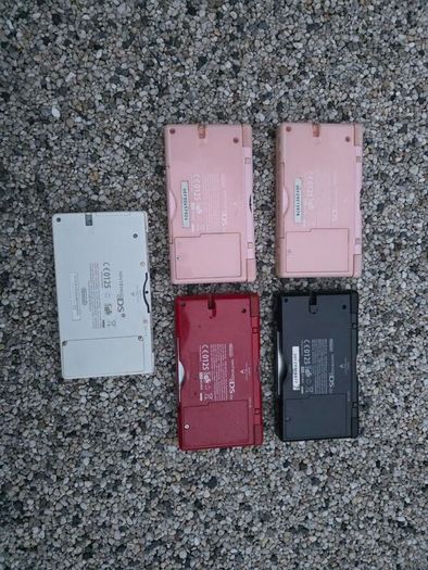 5 x Nintendo DS Lite/DSi Consoles (Free Post)
