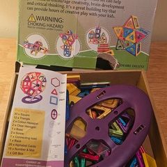 Magnectic building blocks set