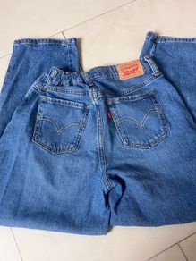 Girls Levi jeans