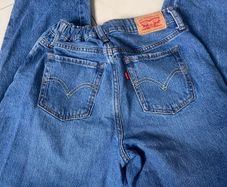 Girls Levi jeans