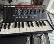 Roland JU-06 with K-25m