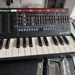 Roland JU-06 with K-25m