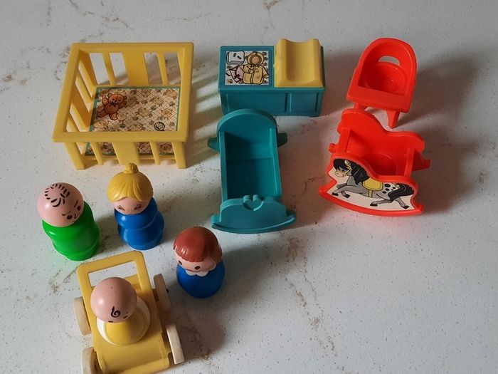 Vintage Retro Fisher Price Play Family Nursery Set 1980