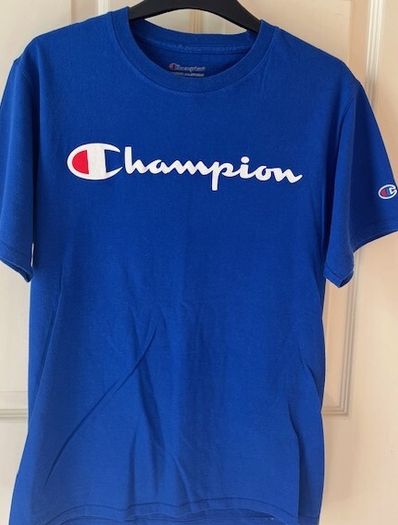 Champion T-shirt Size Small (small Adult)  In Excellent Condition.