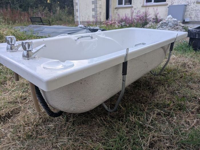 Bathtub