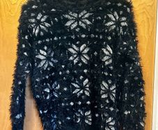 Super soft Fluffy black christmas jumper never worn