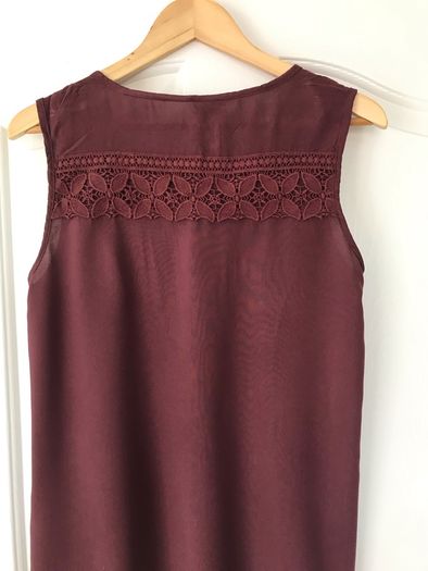 Like New: Vero Moda Ladies Top (Size Small)