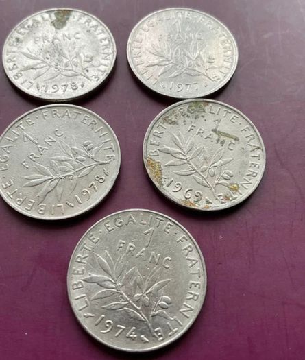 Vintage 1960-90s French Franc Coin Lot Mixed Denominations (10 1, and 1/2 Francs)