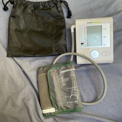 Blood pressure monitor