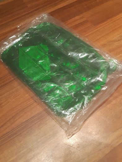 Cooler bag (for Make up)