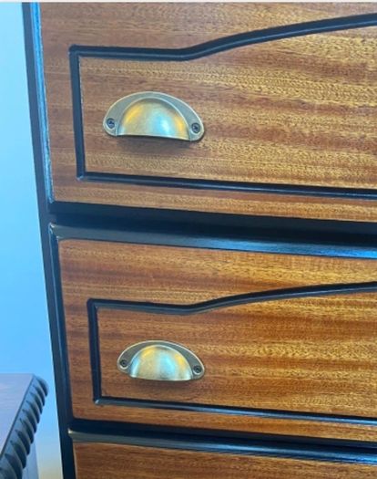 chest of drawers and 2 lockers